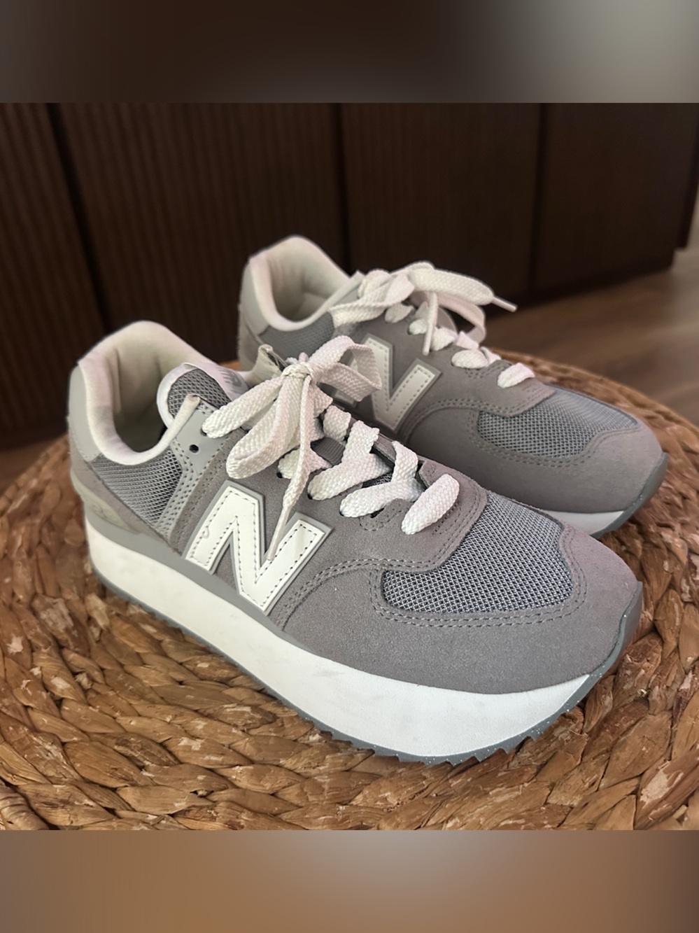 New Balance 574 Women’s gray and White Low-Top Sneakers